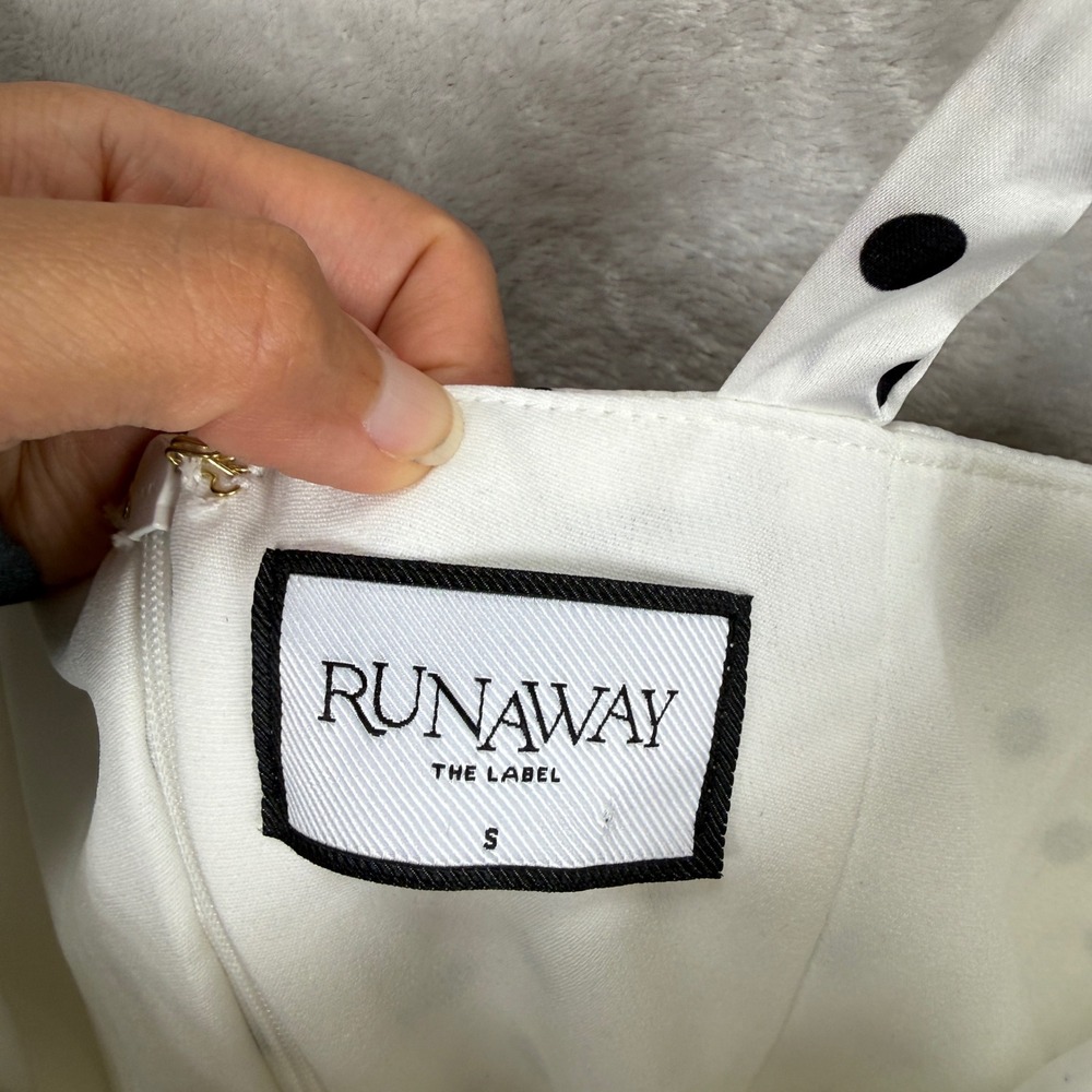 Runaway The Label Polka Dot Lace Mini Dress Sz Small chic euro summer vacation - Picture 8 of 9